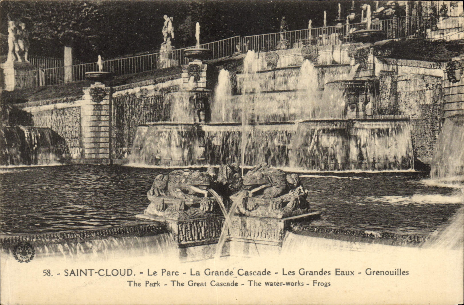 CPA Saint Cloud Le Parc La Grande Cascade Les Grandes Eaux