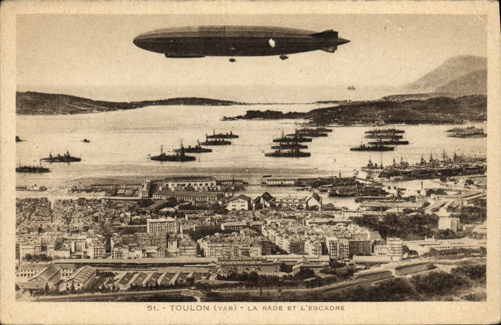 CPA Toulon La Rade Et L'Escadre Zeppelin Dirigeable