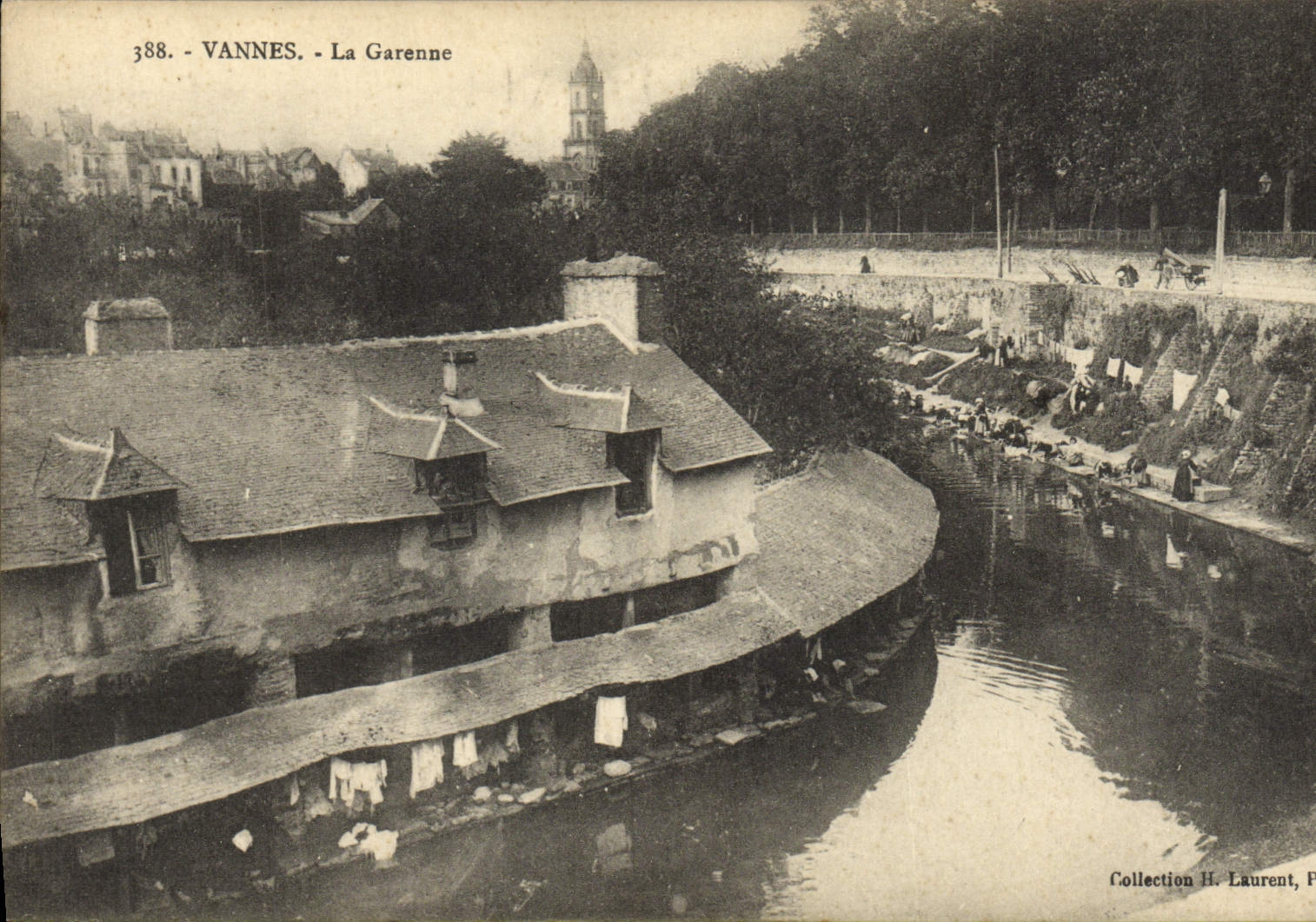VANNES - La Garenne — vue du canal avec lavandières — Collection H. Laurent, n° 388