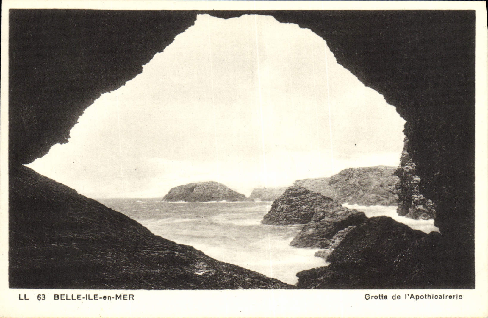 Belle-Île-en-Mer — Grotte de l'Apothicaire — LL 63
