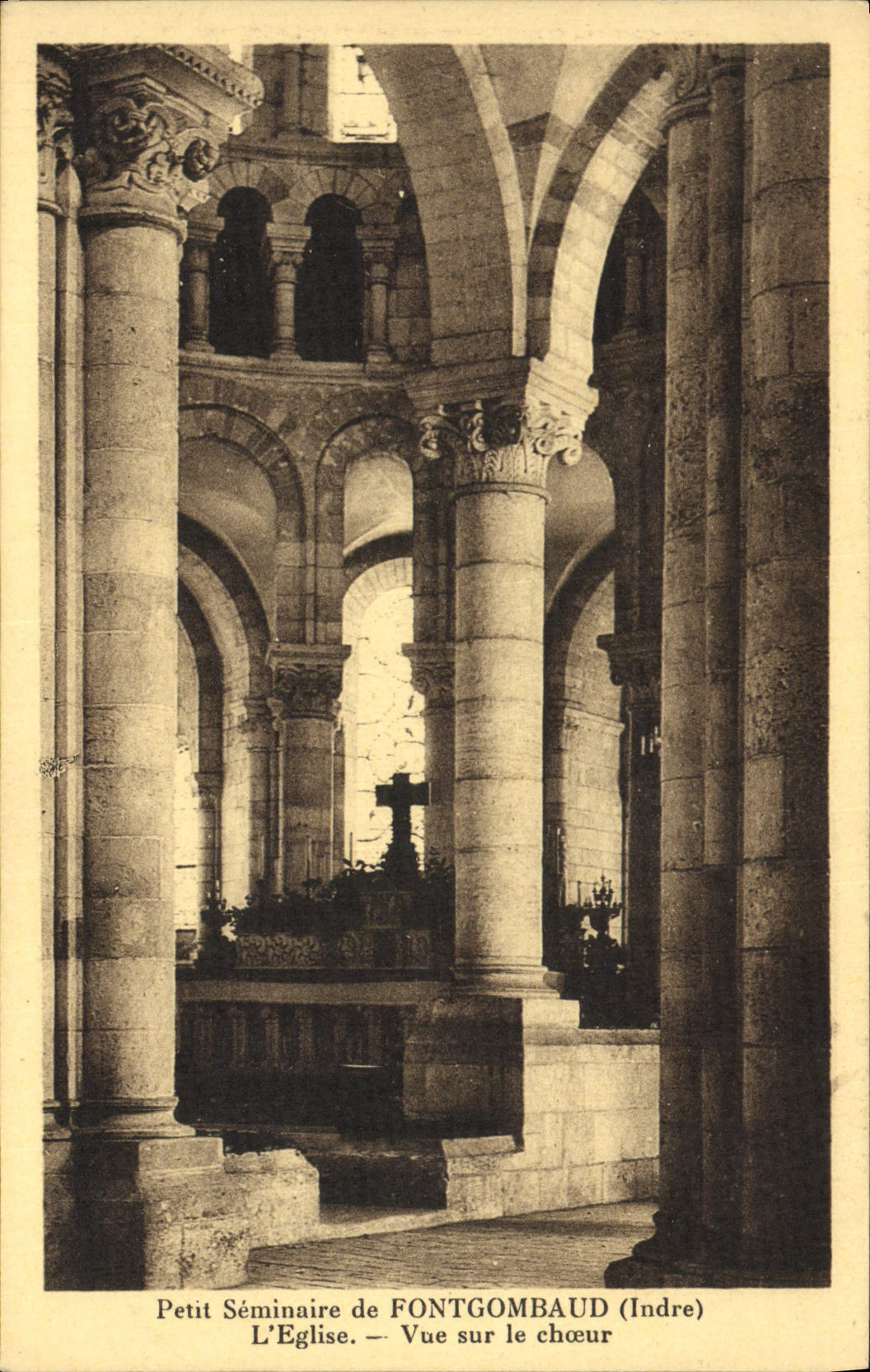 CPA Petit Seminaire De Fontgombaud L'Eglise Vue Sur Le Choeur