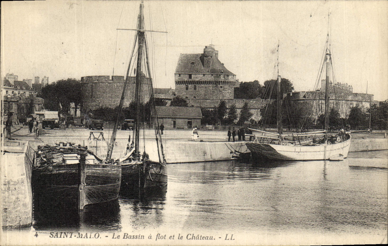 Saint-Malo - El muelle marítimo y el Castillo - LL
