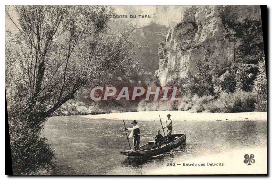 CPA Les Gorges De Tarn Entree Des Detroits Barque 