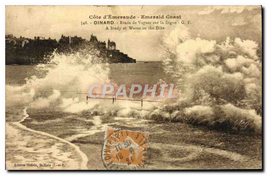 CPA Cote d'Emeraude Dinard Etude De Vagues Sur La Digue