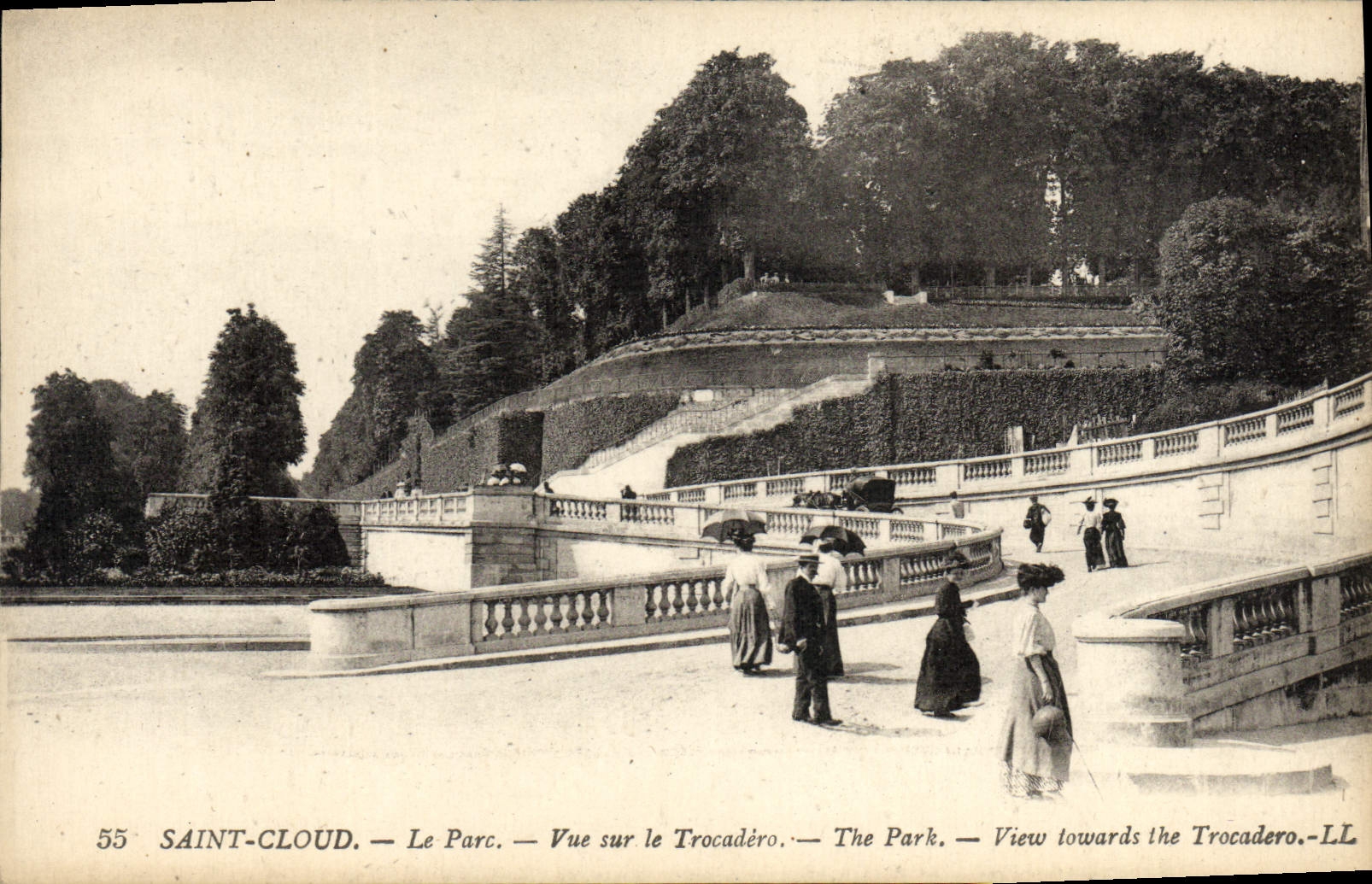 CPA Saint Cloud Le Parc Vue Sur Le Trocadero