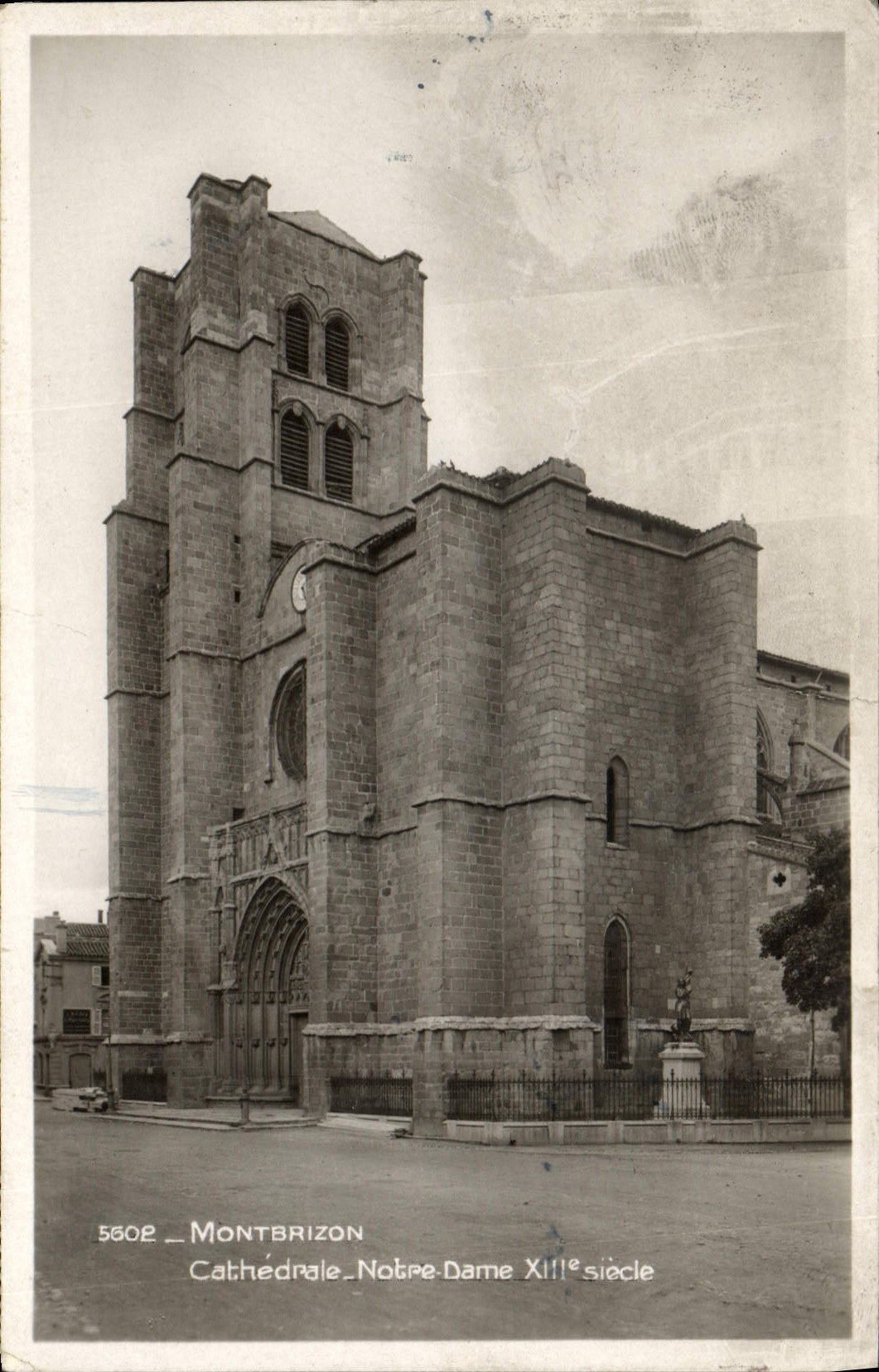 CPA Montbrizon Cathedrale Notre Dame