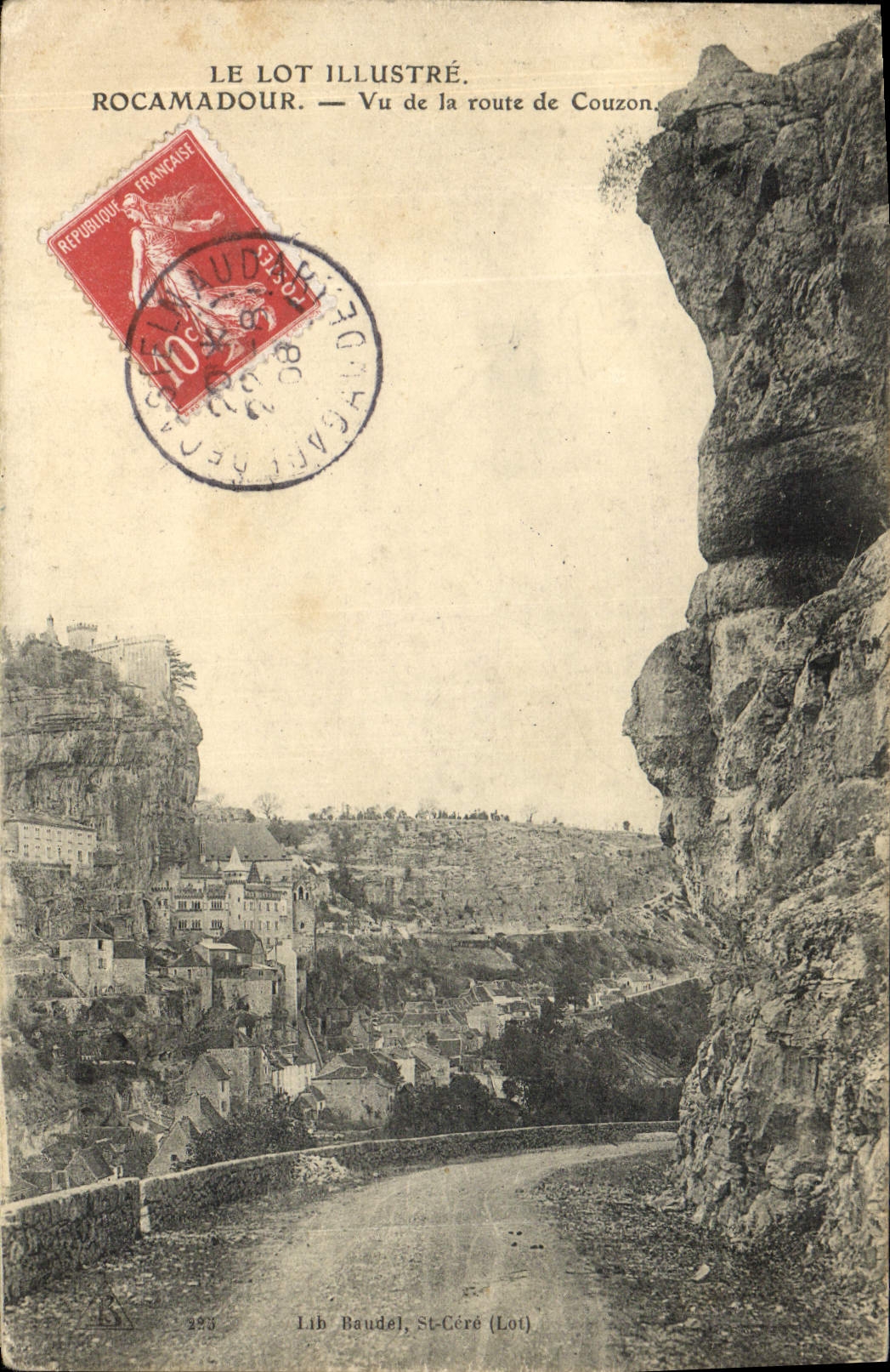 CPA Le Lot Illustere Rocamadour Vu De La Route De Couzon