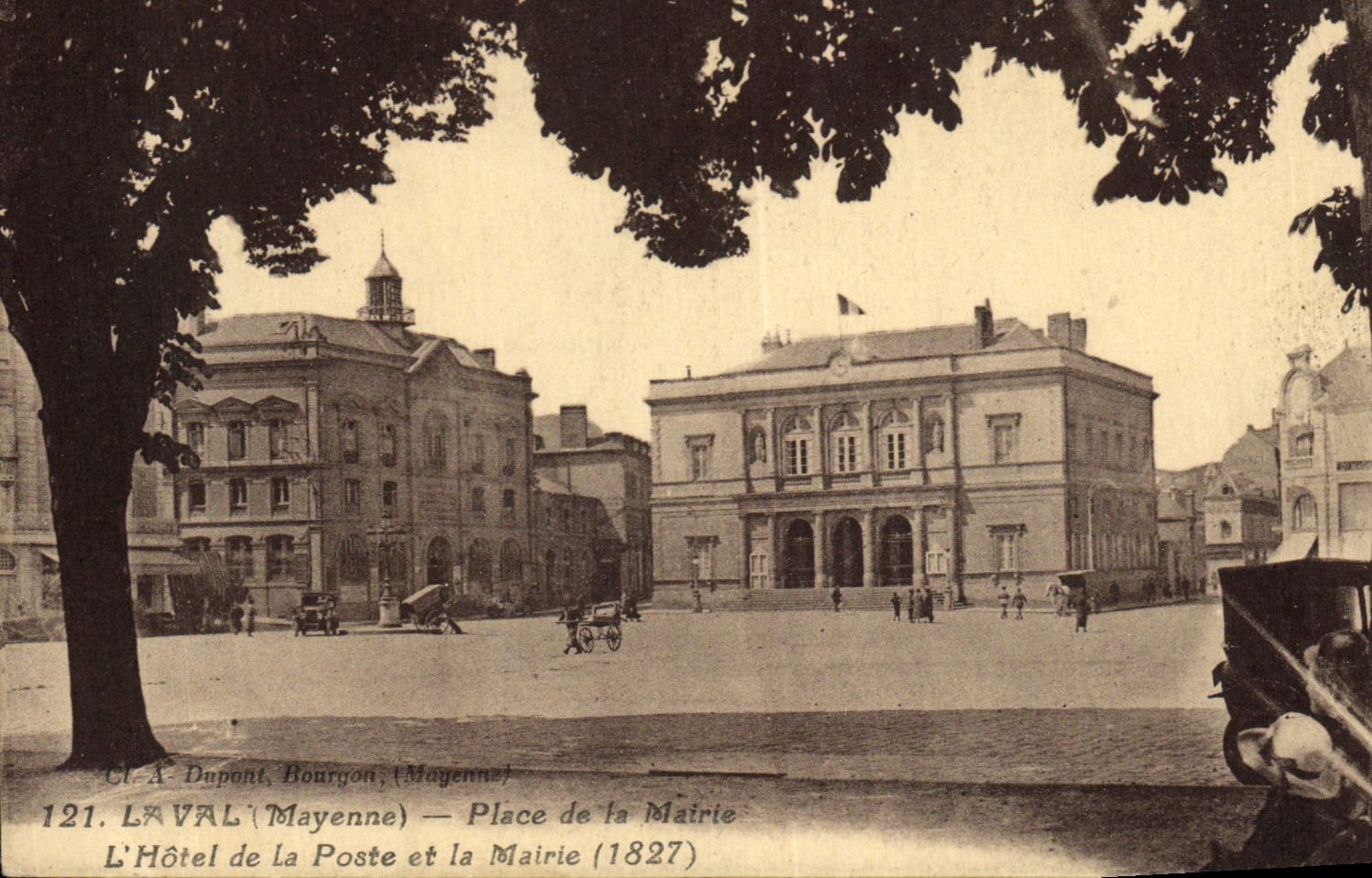 Laval (Mayenne) — Place de la Mairie (1827) — Cl. A. Dupont, Bourgon