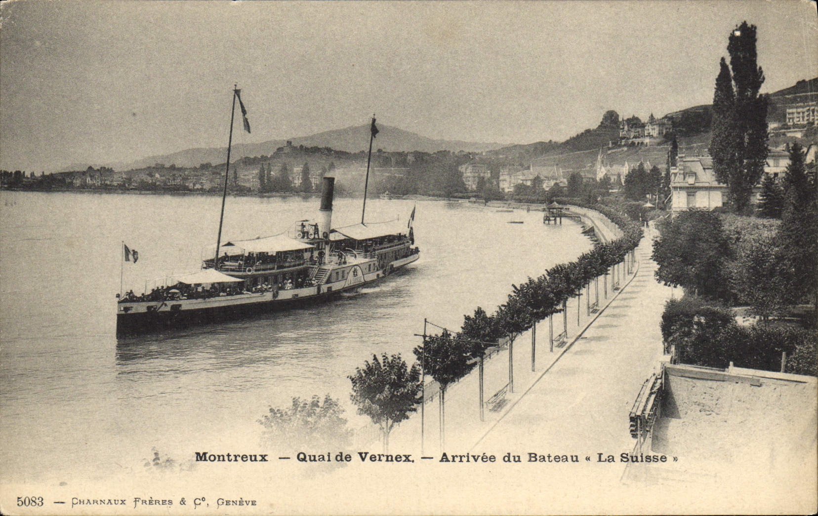 CPA Montreux Quai De Vernex Arrivee Du Bateau La Suisse