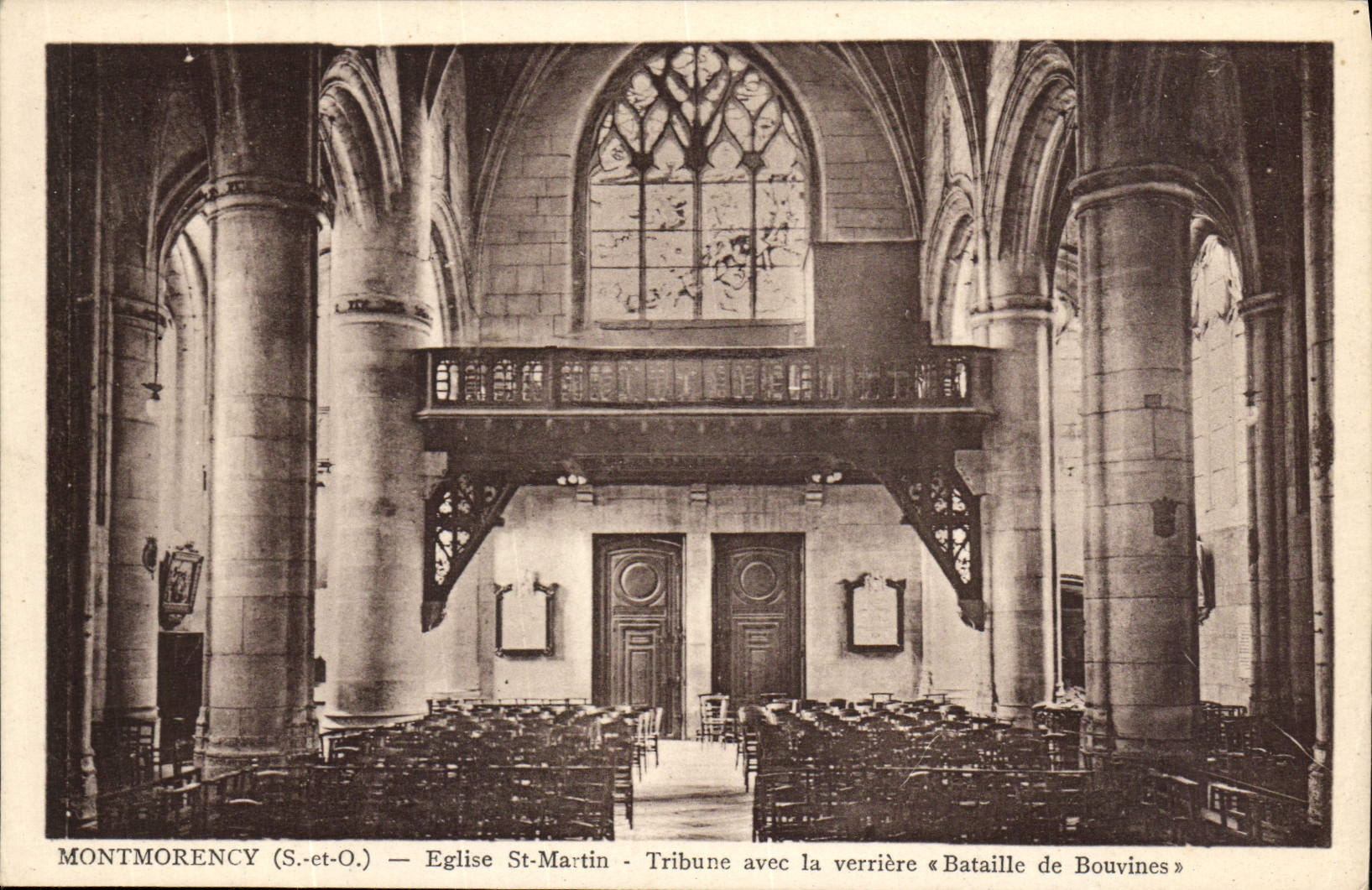 Montmorency (S.-et-O.) — Église St-Martin — Tribune avec la verrière « Bataille de Bouvines »