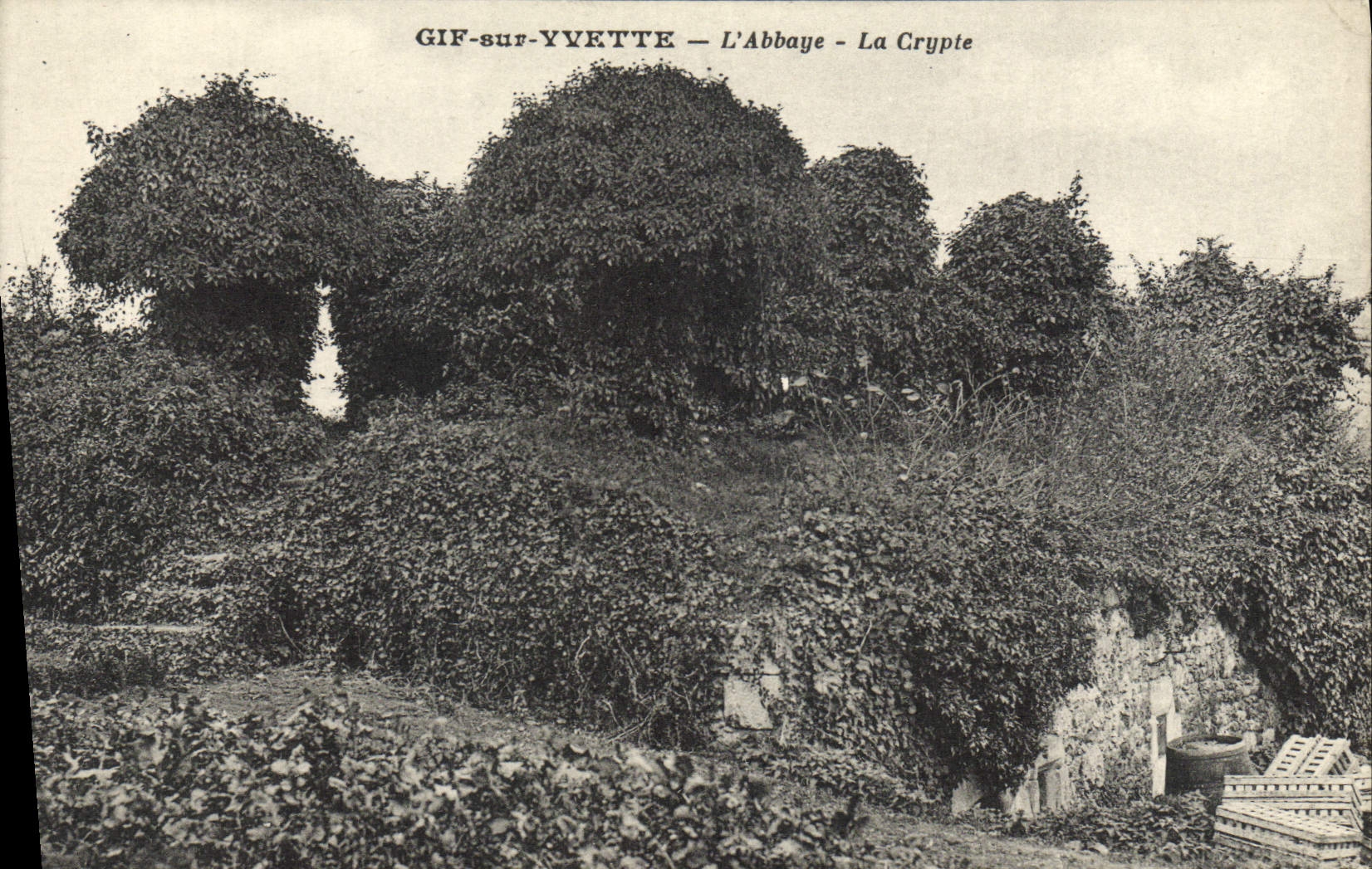 CPA Gif Sur Vvette L'Abbaye La Crypte