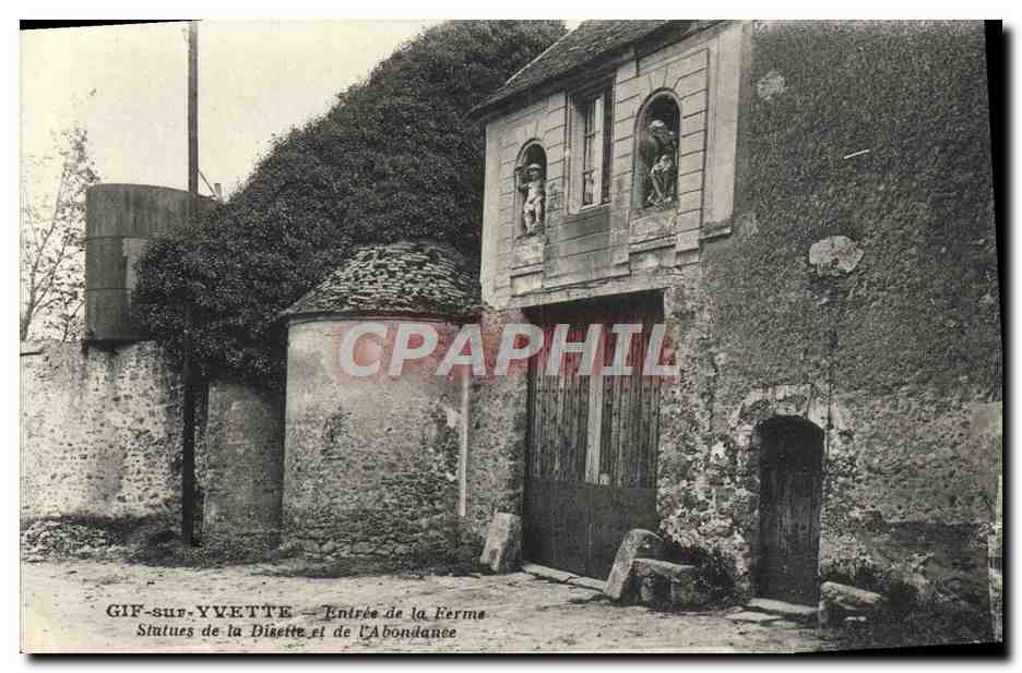 CPA Gif Sur Vvette entree de la ferme Statues de la Disette et de l'abondance