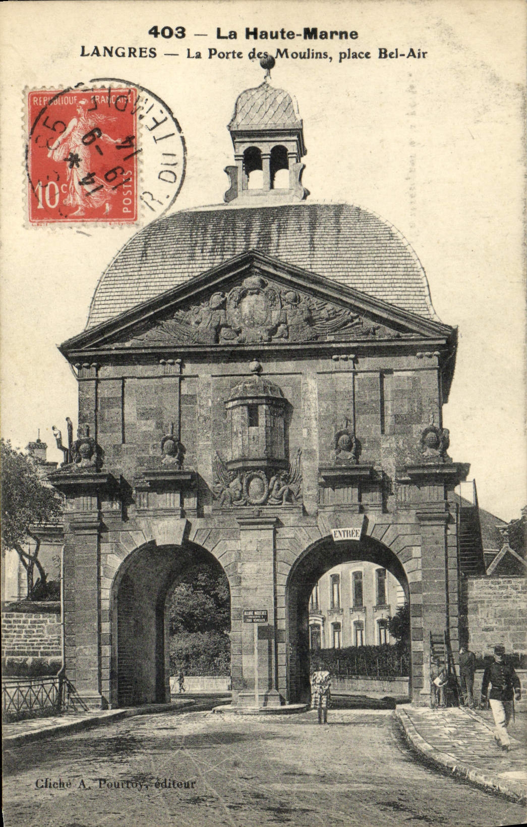 CPA Langres La Porte des Moulins Place Bel Air