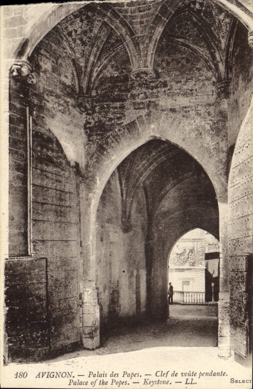 CPA Avignon Palais des Papes Clef de voute pendante