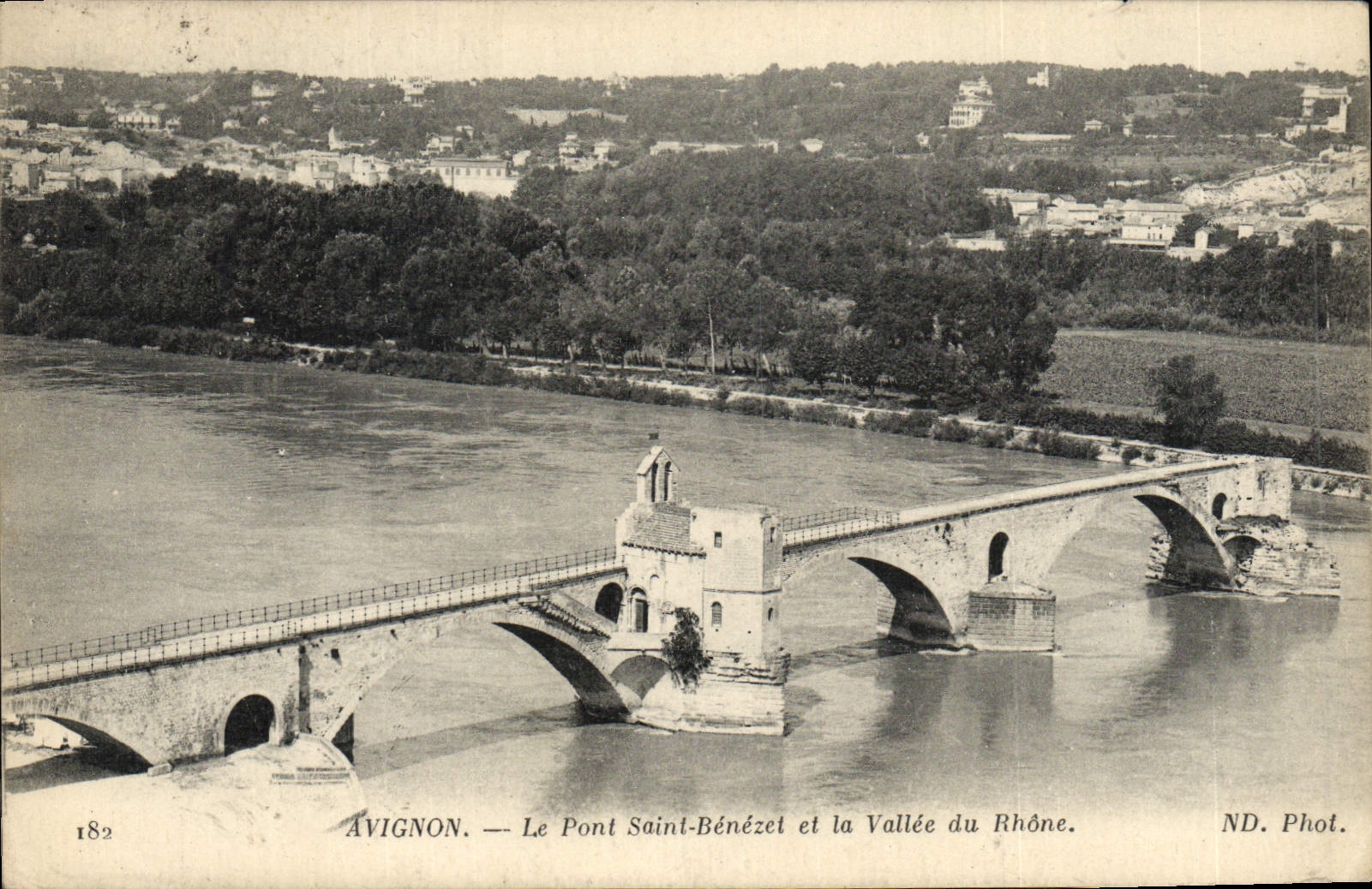 CPA Avignon Le Pont Saint Benezet et la Vallee du Rhone