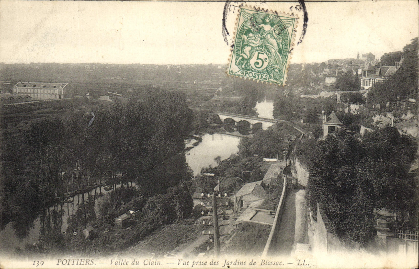 Poitiers — Vallée du Clain — Vue prise des Jardins de Blossac — LL. — n° 139