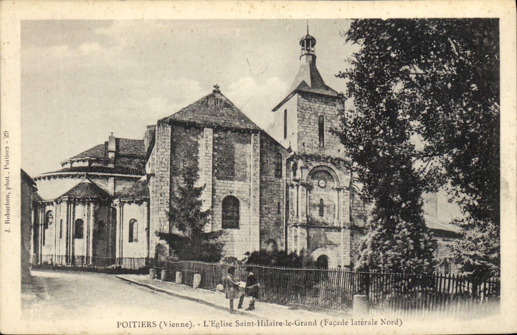 Poitiers (Vienne) - La Chiesa di San Hilario Maggiore (Facciata laterale nord) — J. Robuchon, fot. Poitiers - 29