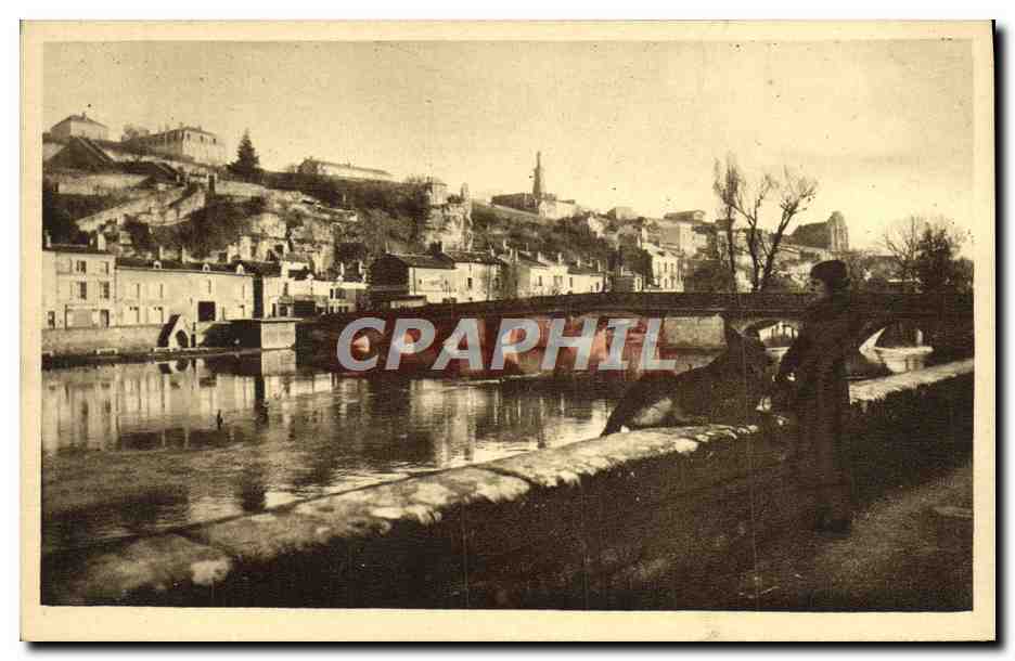 Poitiers — Pont Joubert et coteau des Dunes — J. Robuchaud, phot. Poitiers