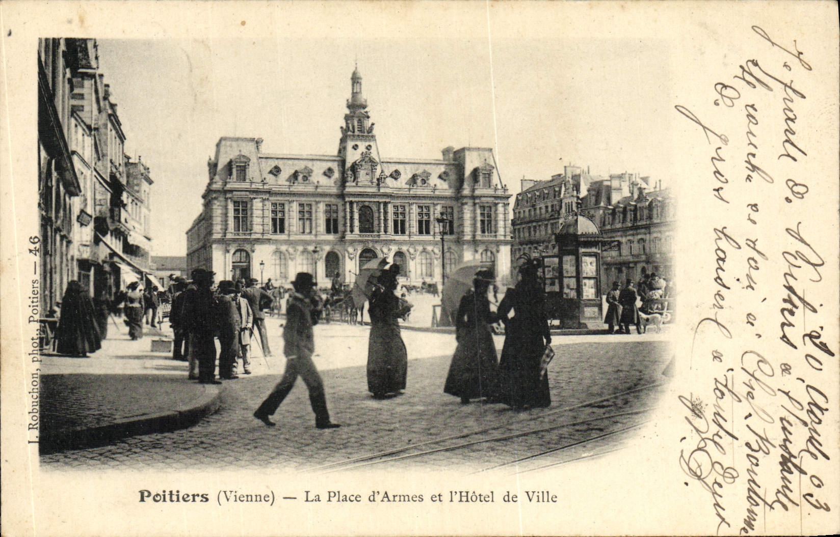 Poitiers (Vienne) — La Place d'Armes et l'Hôtel de Ville — Robuchon, phot. Poitiers — 46