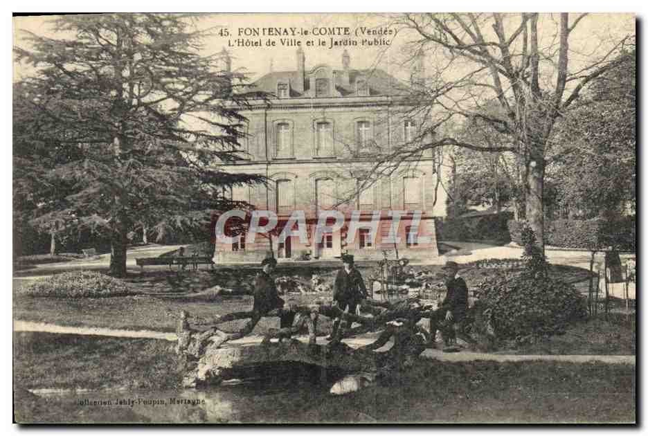 FONTEY-le-COMTE (Vendée) — L'Hôtel de Ville et le Jardin Public — éditeur Jahlý-Poupin, Mortagne