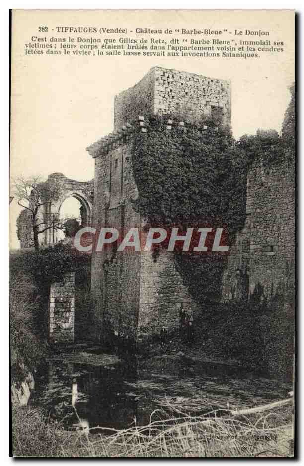 CPA Tiffauges Chateau de Barbe Bleue Le donjon 