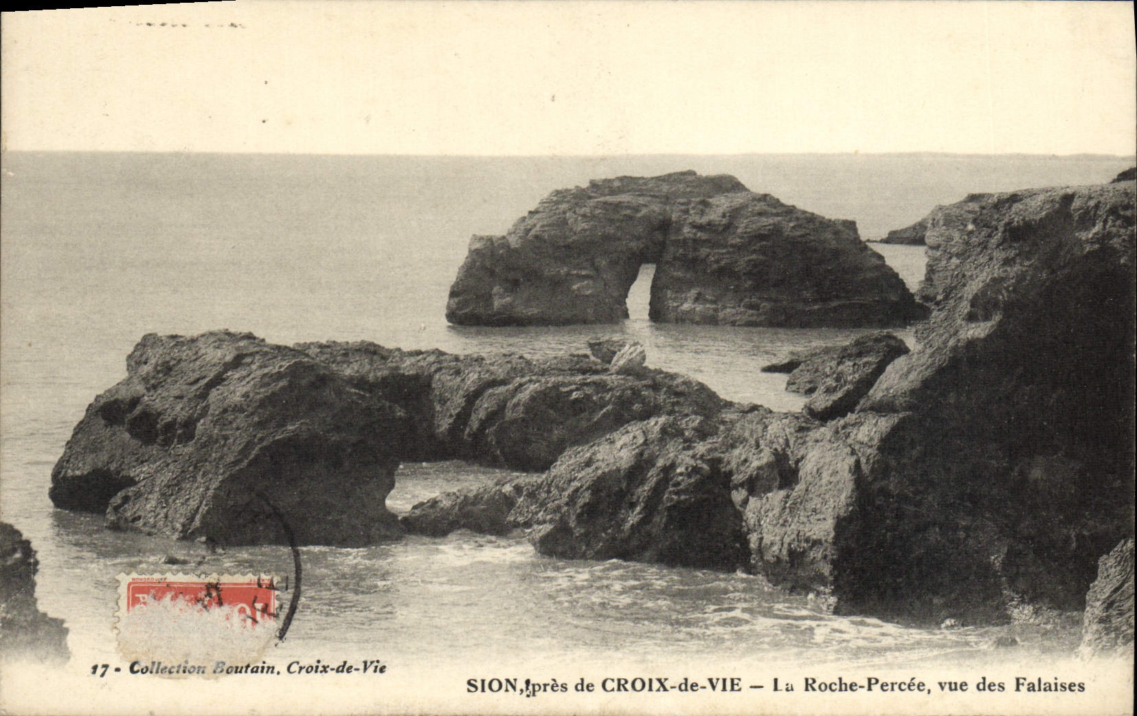 Sion, près de Croix-de-Vie — La Roche-Percée, vue des Falaises — Collection Boutain