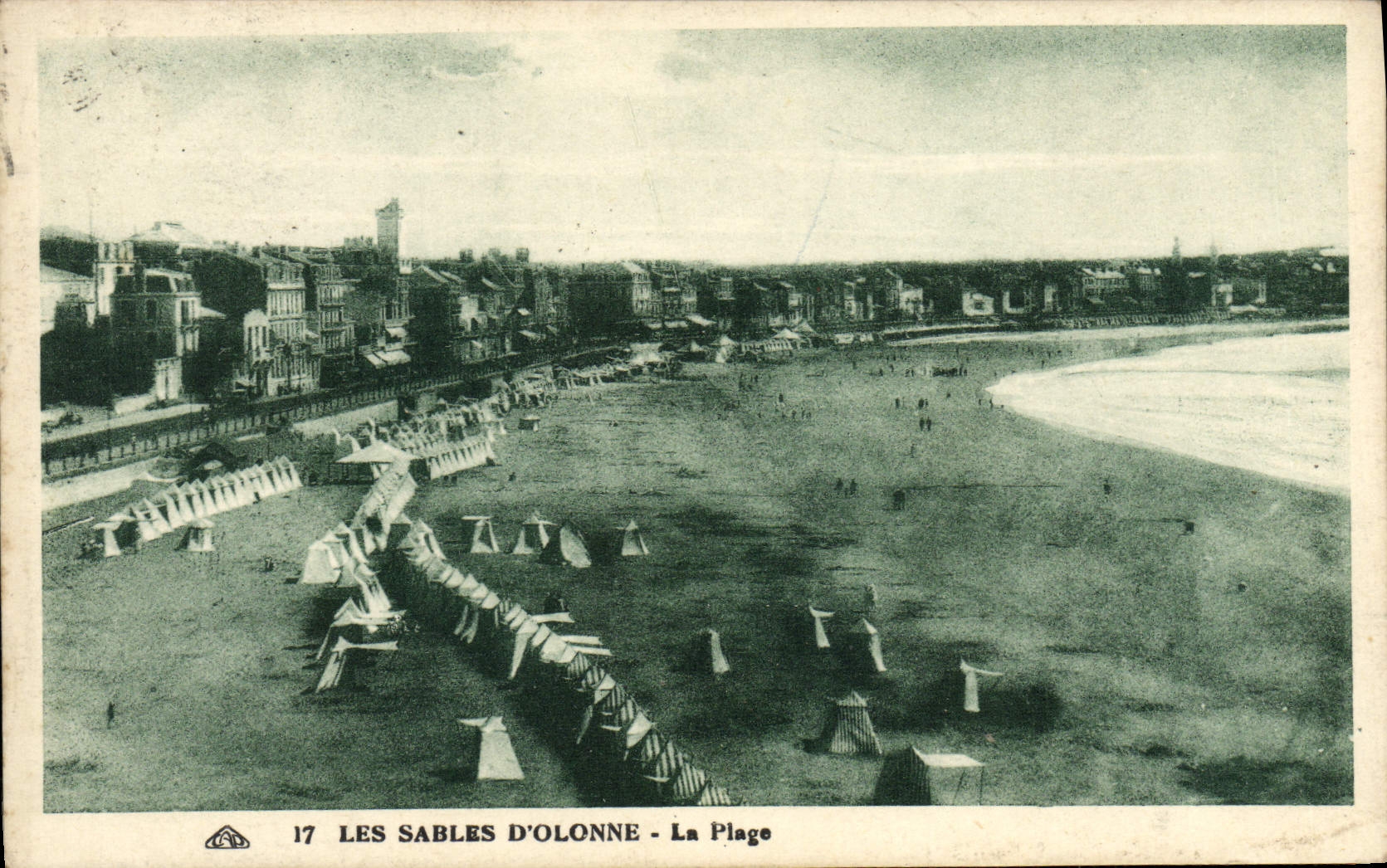 Les Sables d'Olonne - La Plage — vue panoramique — éditeur anonyme, n° 17