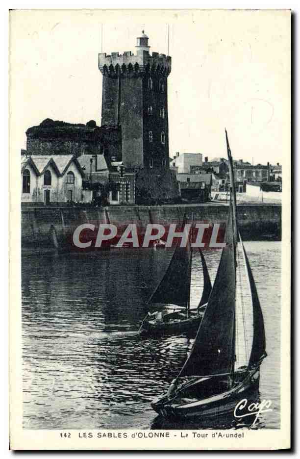CPA Les Sables D'Olonne La tour d'Arundel Bateau 