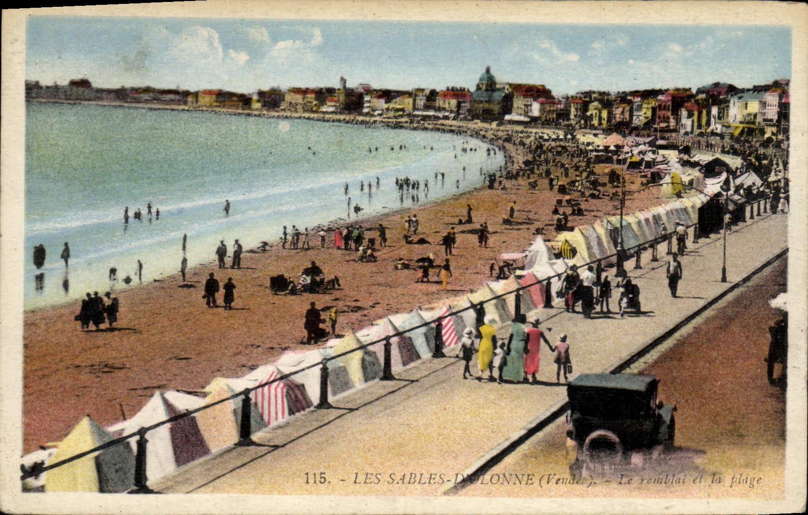 Les Sables-d'Olonne (Vendée) — Le remblai et la plage — éditeur Artaud, n° 115