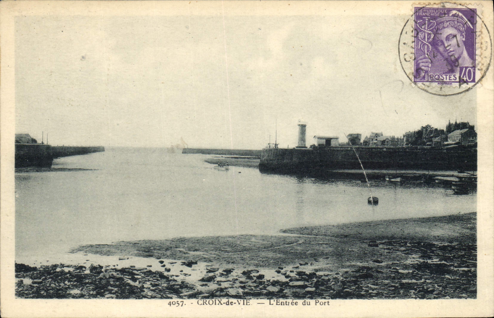 Croix-de-Vie — L'Entrée du Port — Éditeur La Cigogne, Nantes
