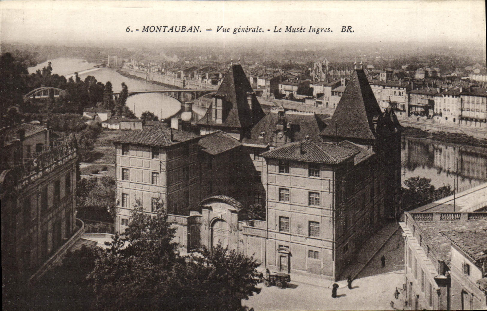 CPA Montauban Vue generale Le Musee Ingres