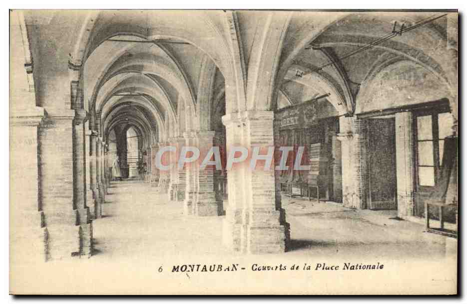 CPA Montauban Couverts de la Place Nationale