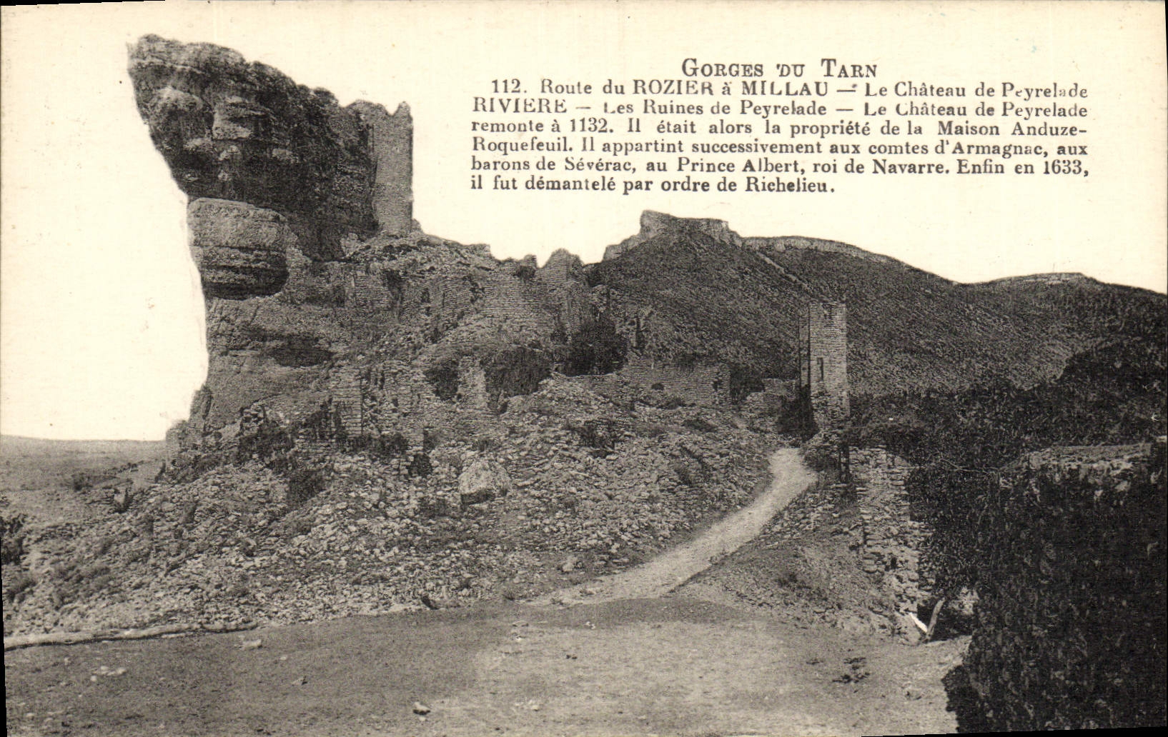 Gorges du Tarn — Ruines du Château de Peyrelade — Éditeur CPAPHIL, n° 112