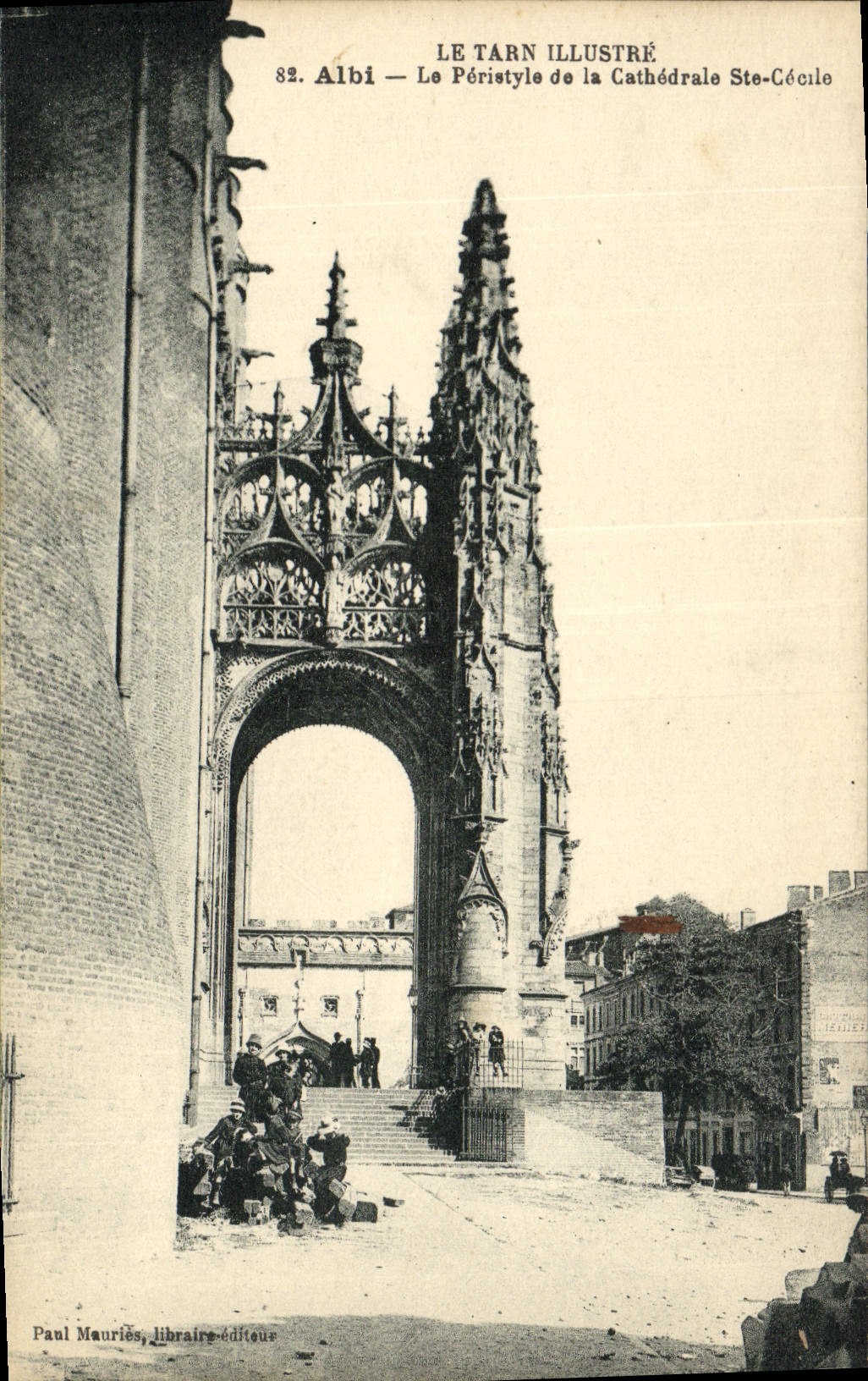 CPA Albi Le Peristyle de la Cathedrale Ste Cecile Enfants