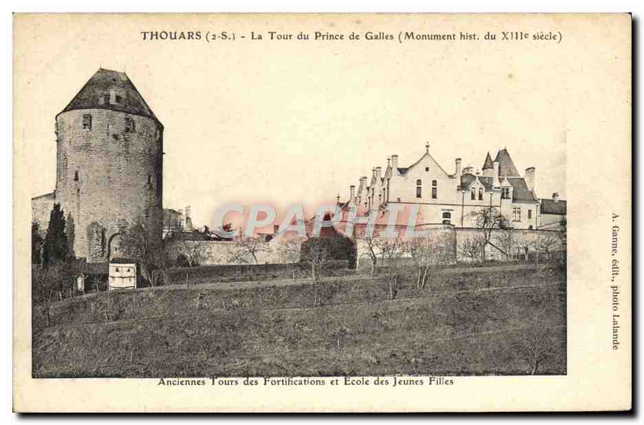 Thouars (2-S.) - La Tour du Prince de Galles (Monument hist. du XIIIe siècle) - Anciennes Tours des Fortifications et École des Jeunes Filles