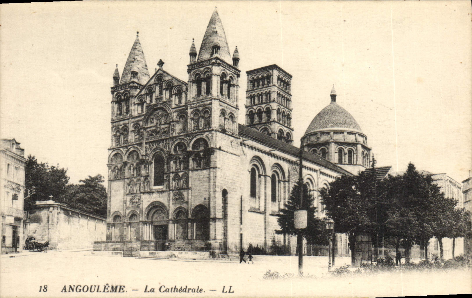 Angoulême — La Cathédrale — LL