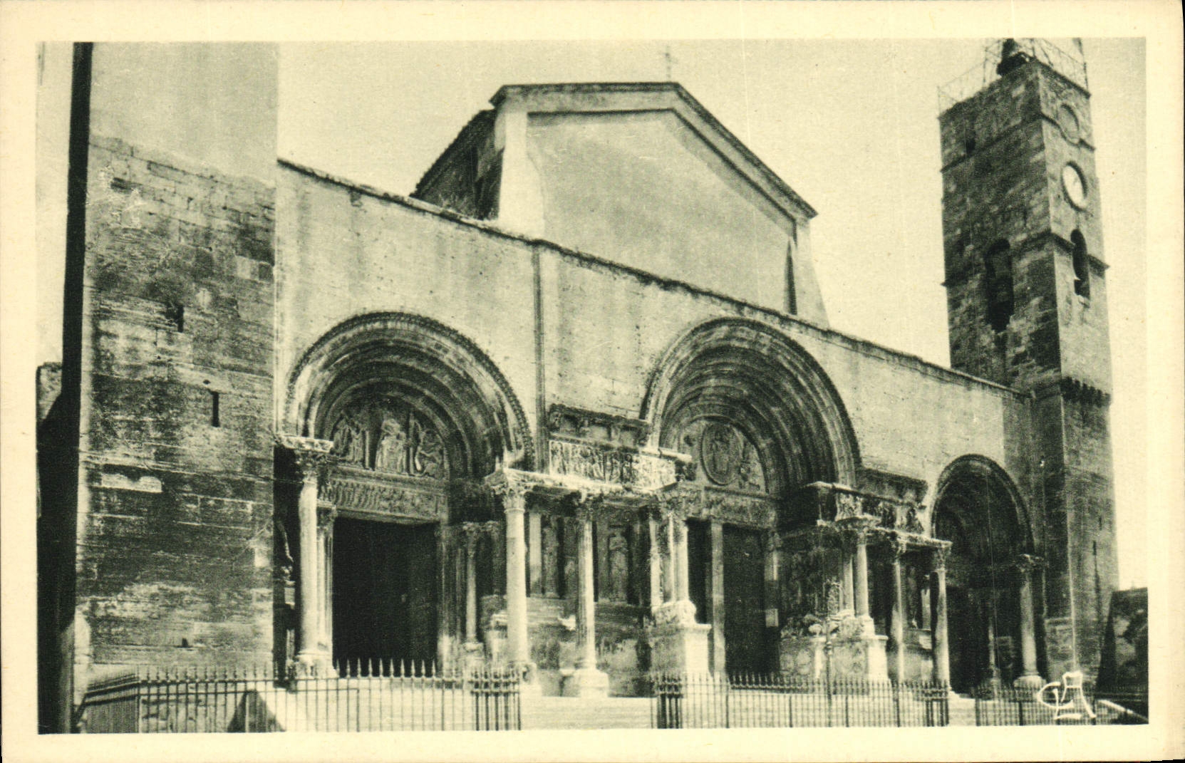 Saint-Gilles — La Cathédrale — Édition G.-L. Arlaud