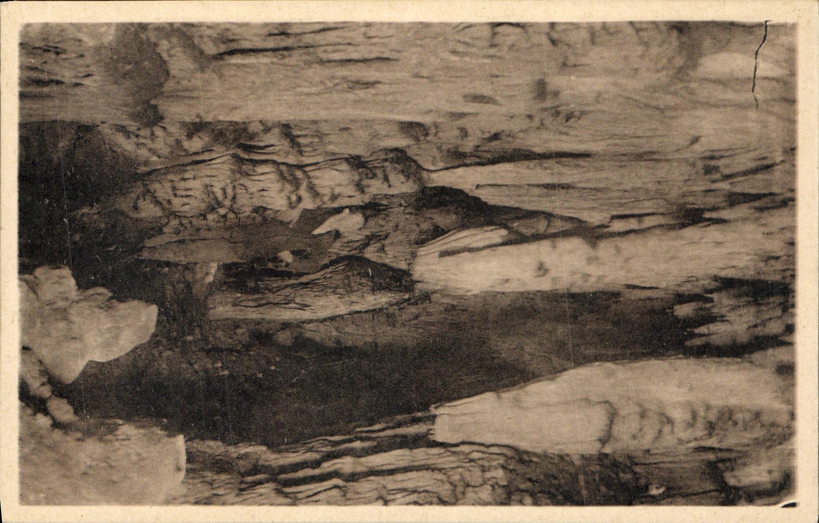 Grottes d'Arcy-sur-Cure — Salon Gothique — A. Joublin