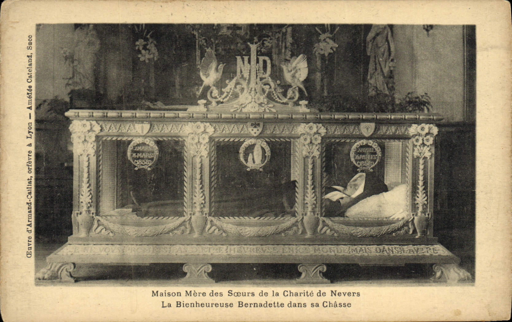Maison Mère des Sœurs de la Charité de Nevers — La Bienheureuse Bernadette dans sa Châsse — Châsse d'Armand-Callet, Lyon