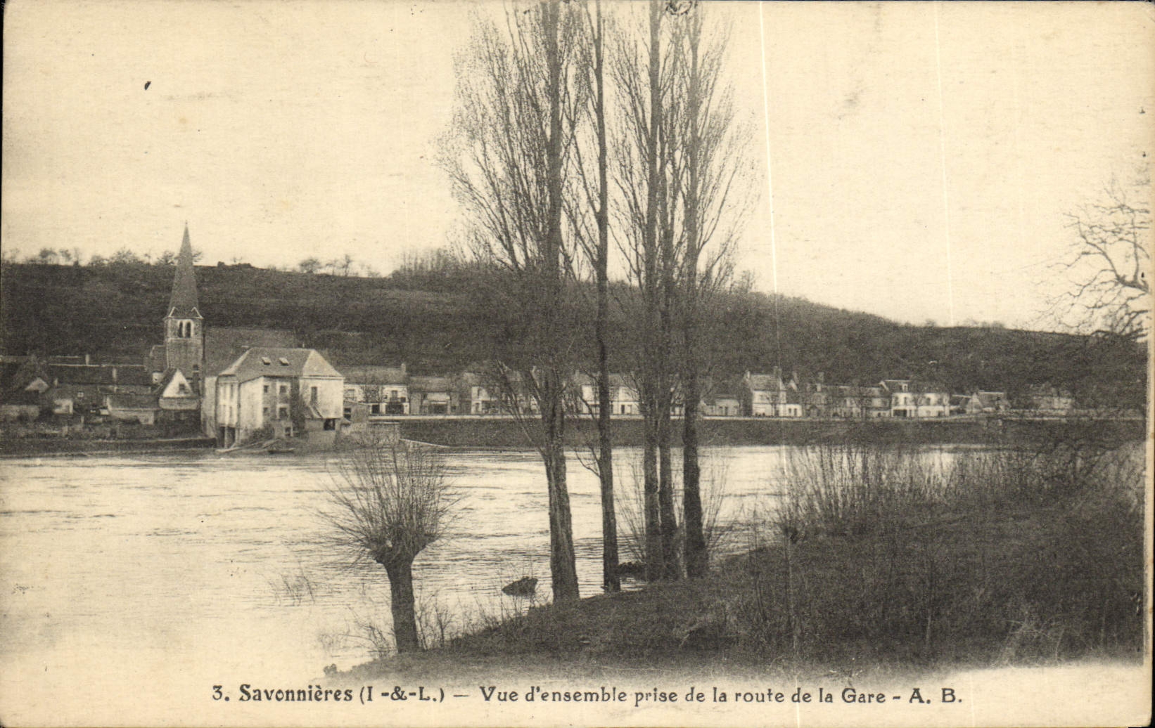 CPA Savonnieres Vue d'Ensemble Prise De La Route De La Gare