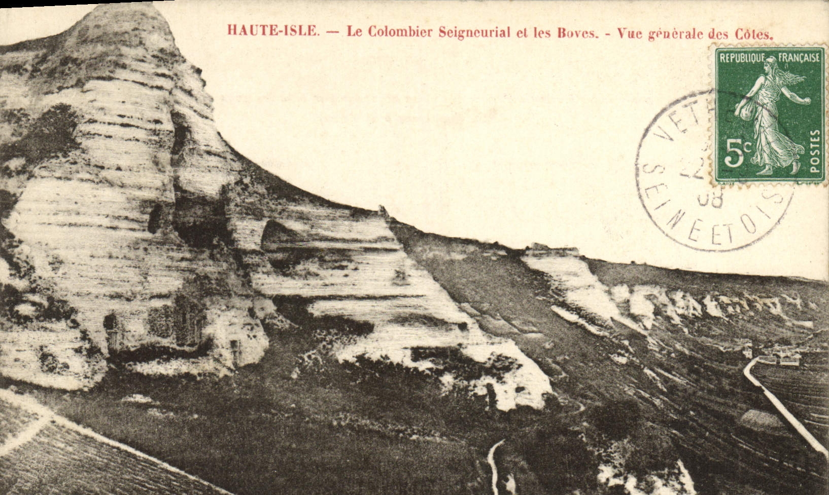 Haute-Isle — Le Colombier Seigneuriel et les Boves — Vue générale des Côtes