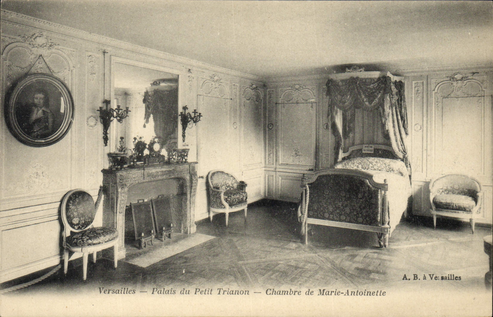CPA Versaille Palais Du Petit Trianon Chambre De Marie Antoinette