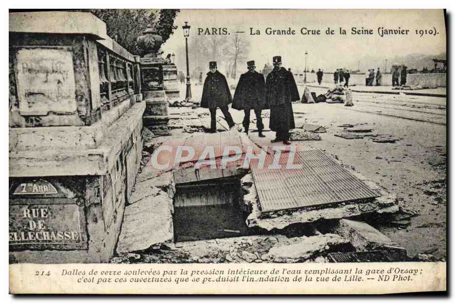CPA Paris La Grande Crue De La Seine Janvier 1910 Dalle des verres soulevees par le pression Gare d'Orsay