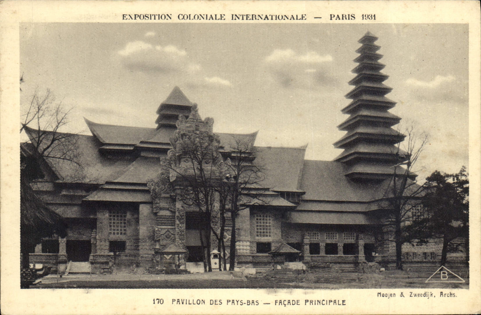 Internationale Kolonialausstellung — Paris 1931 — Pavillon der Niederlande — Hauptfassade — Moojen & Zweedijk, Archs.