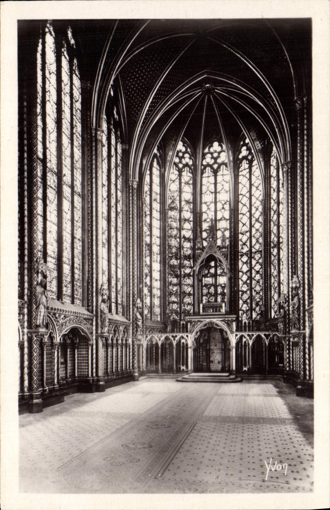 CPA Paris En Flanant interieur De La Ste chapelle 