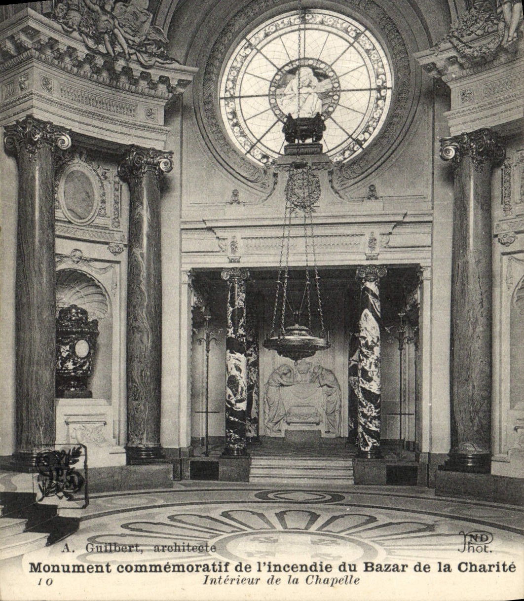 CPA Monuments CommemoraTif De l'incendie Du Bazar De la Charite Interieur de la chapelle
