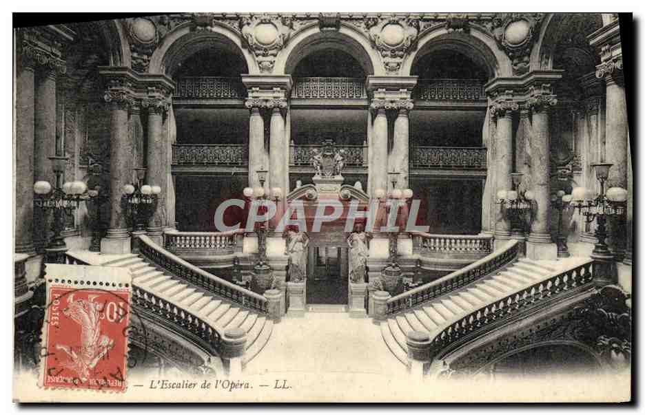CPA Paris L'Escalier De l'Opera