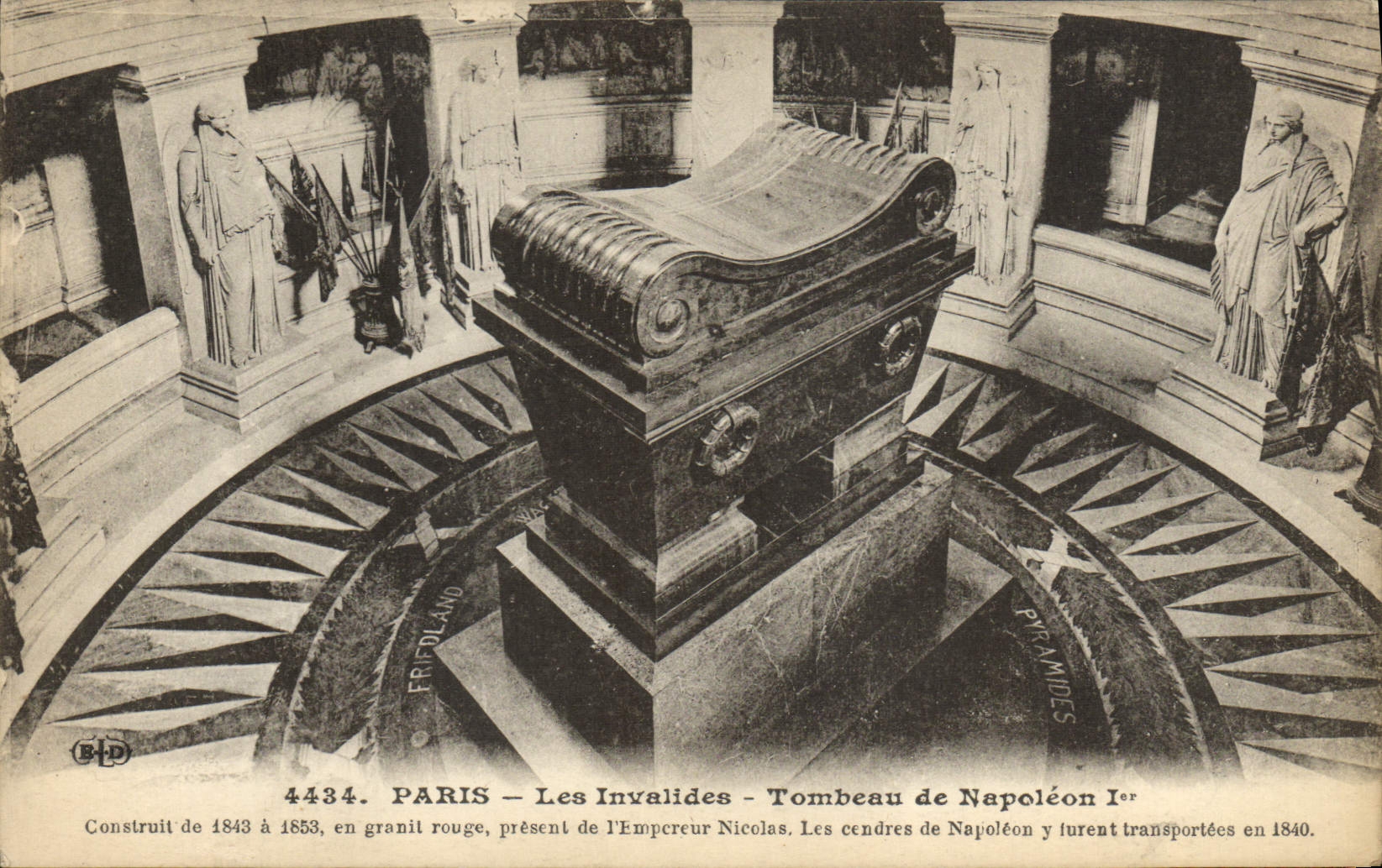 CPA Paris Les Invalides Tombeau De Napoleon 1er