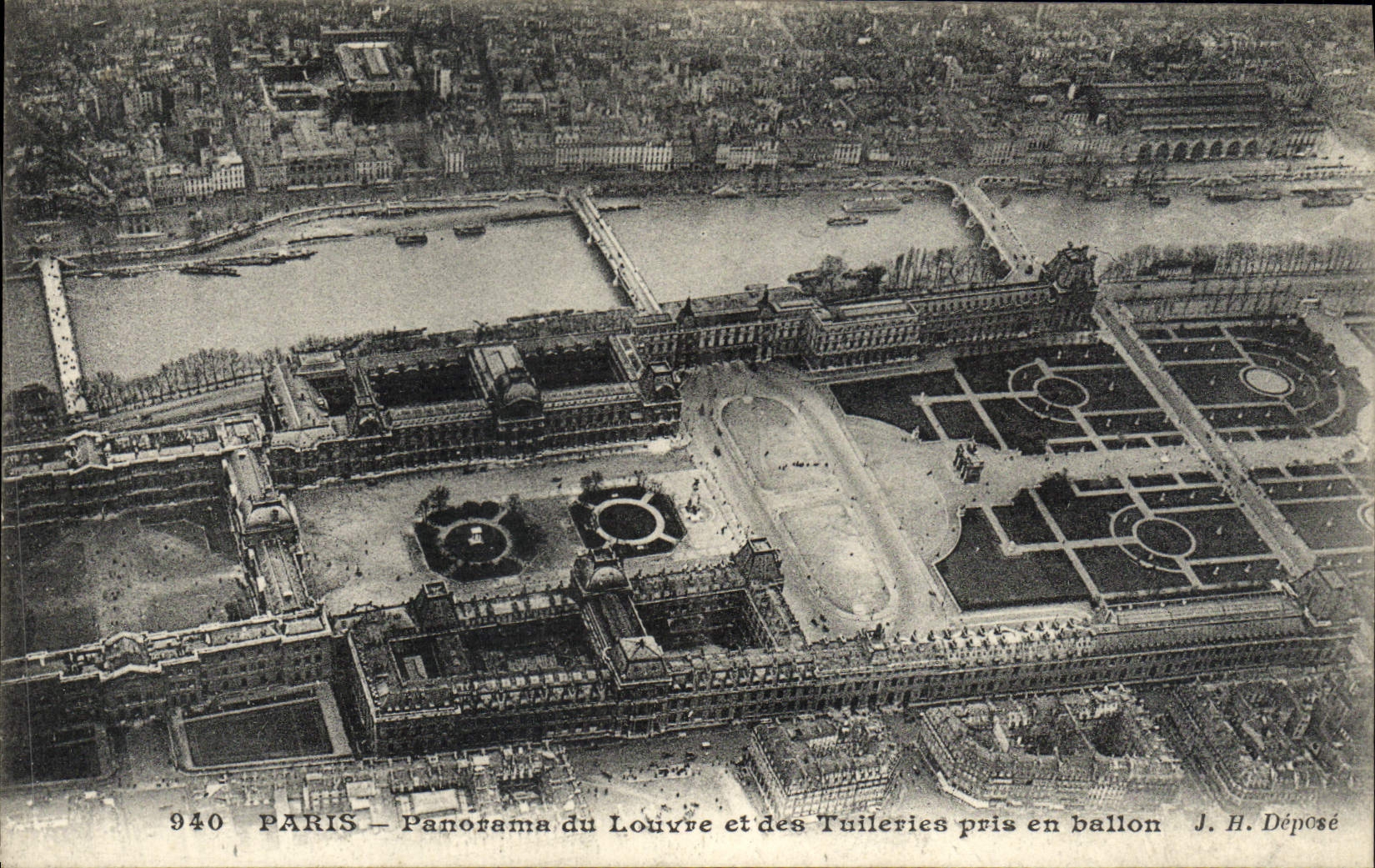 CPA Paris Panorama Du Louvre Et Des Tuileries Pris En Ballon
