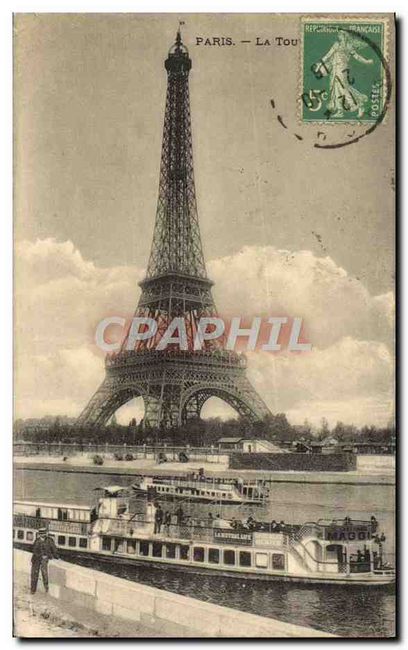 CPA Paris La Tour Eiffel Bateau Peniche